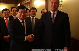 Phó Thủ tướng Trịnh Đình Dũng thăm và làm việc tại Nga 